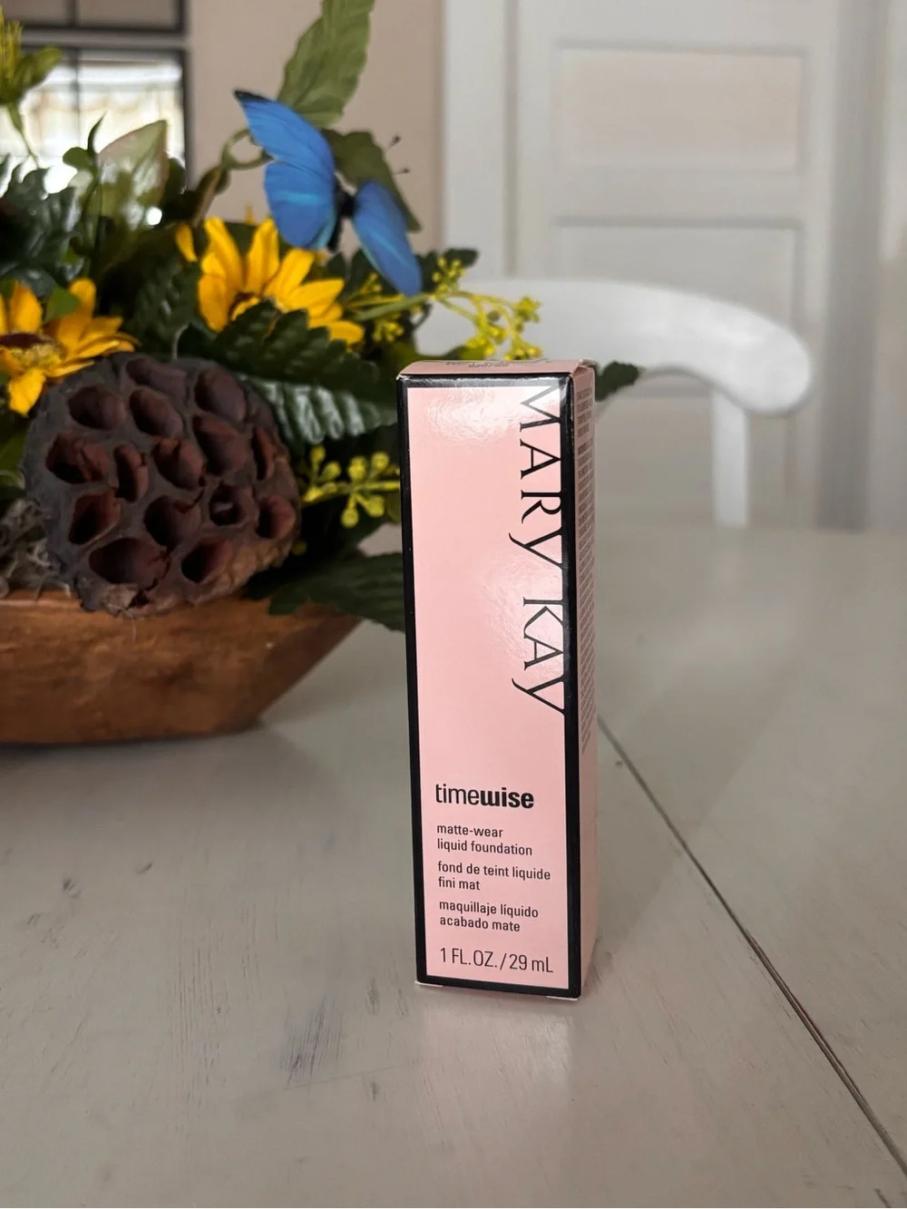 Mary Kay TimeWise Matte-Wear Liquid Foundation - Beige 2